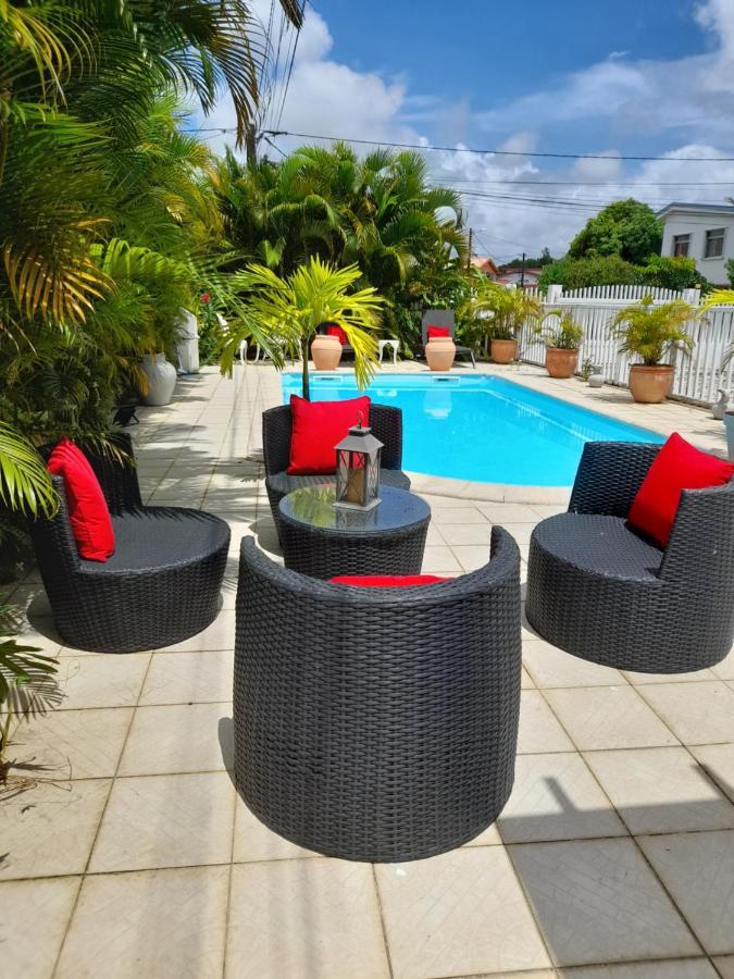 Coquet F2 Climatise Avec Piscine Au Lamentin Apartment Льо Ламентин Екстериор снимка
