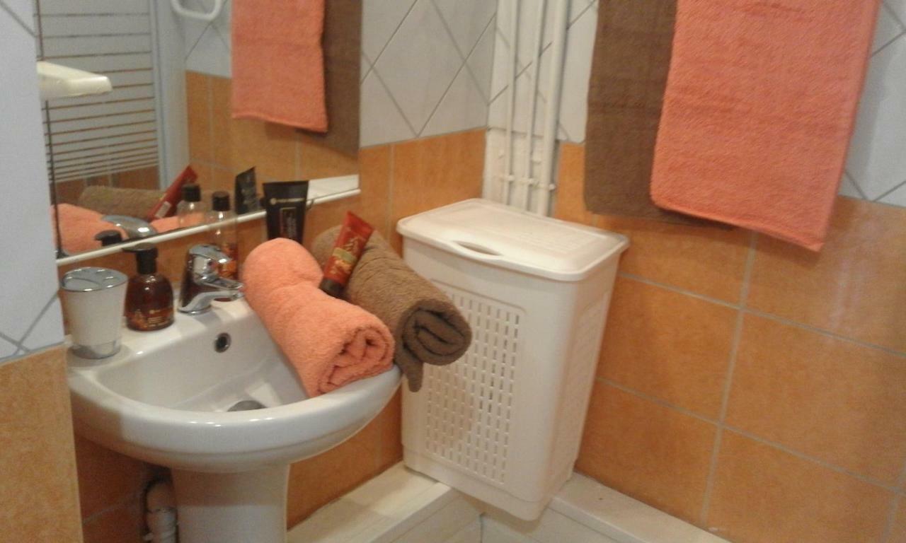 Coquet F2 Climatise Avec Piscine Au Lamentin Apartment Льо Ламентин Екстериор снимка